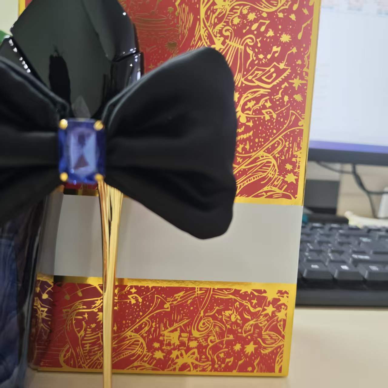 Ca.rolina he'r'era high-heeled - đánh giá và giá Perfume Fragrance Bottle