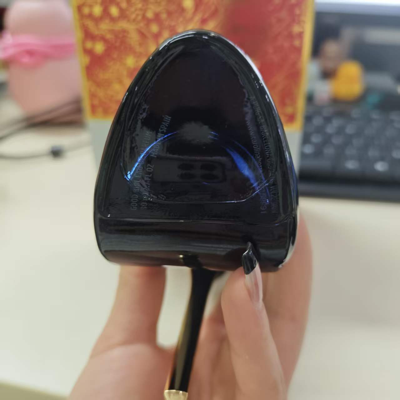 Ca.rolina he'r'era high-heeled - đánh giá và giá Perfume Fragrance Bottle